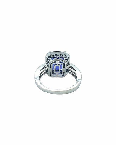 18KT WHITE GOLD DIAMOND AND TANZANITE ENGAGEMENT RING