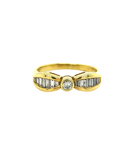 18KT YELLOW GOLD BAGUETTE DIAMONDS LADIES RING