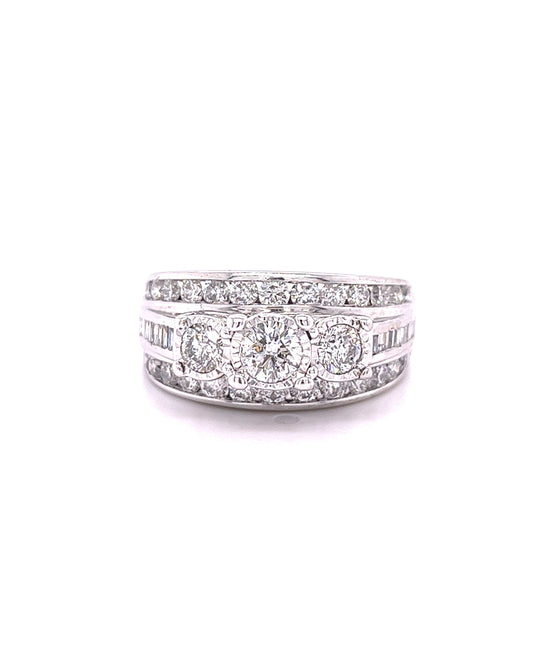 14KT WHITE GOLD 3 STONE STYLE LADIES RING