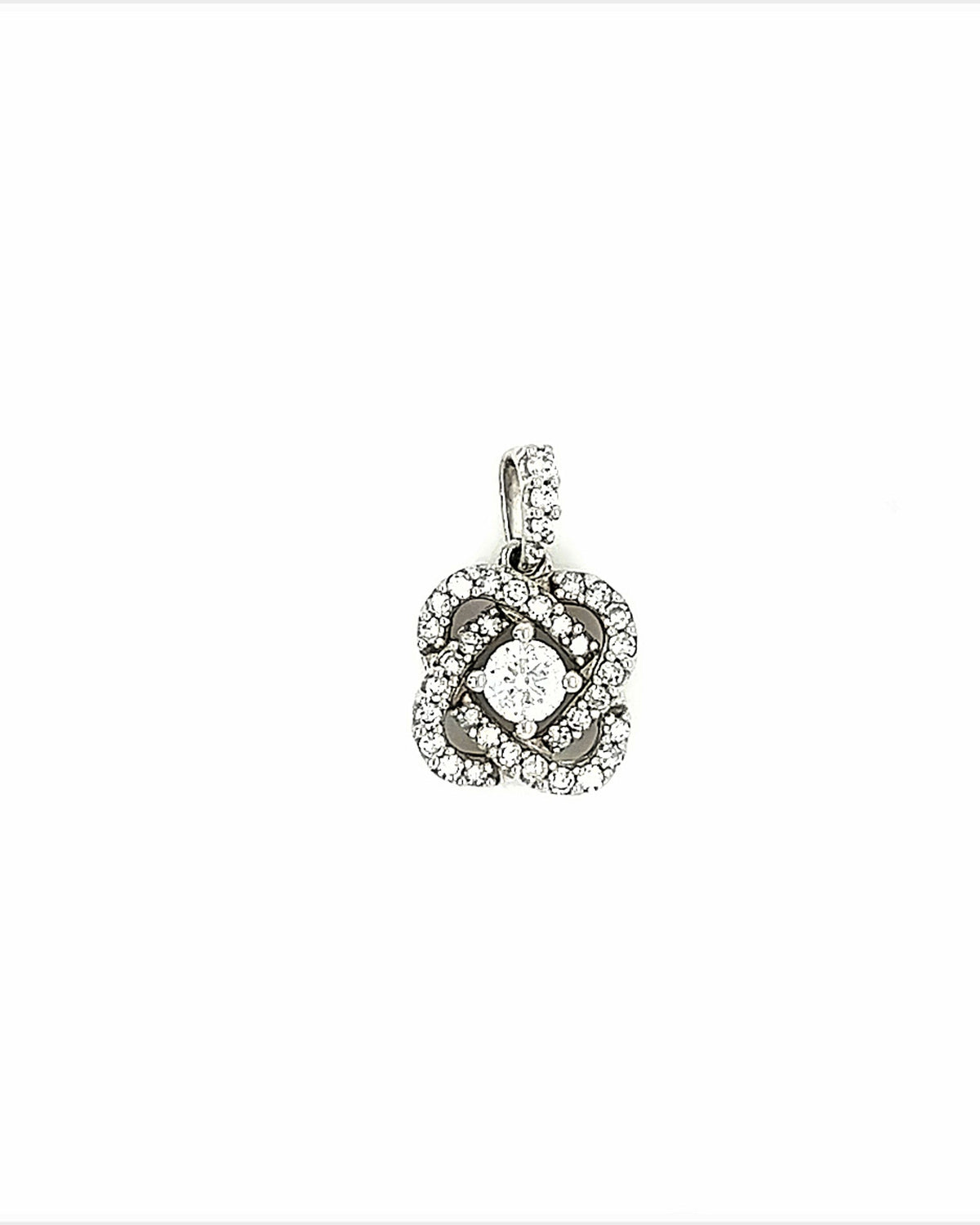 14KT WHITE GOLD FLOWER DIAMOND CENTER PENDANT