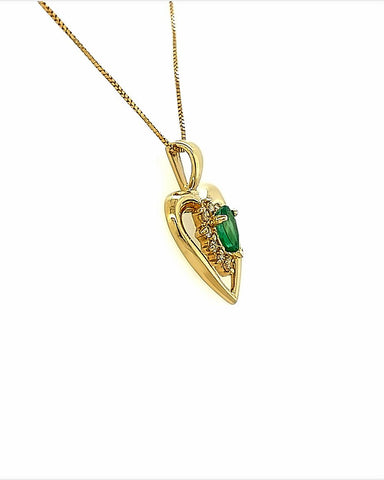 14KT YELLOW GOLD EMERALD AND DIAMOND HEART PENDANT