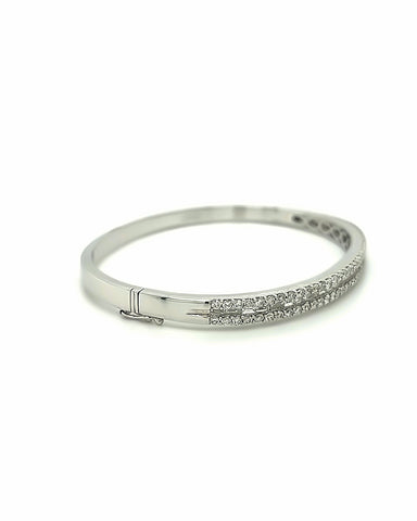 18KT WHITE GOLD FANCY DIAMOND BANGLE