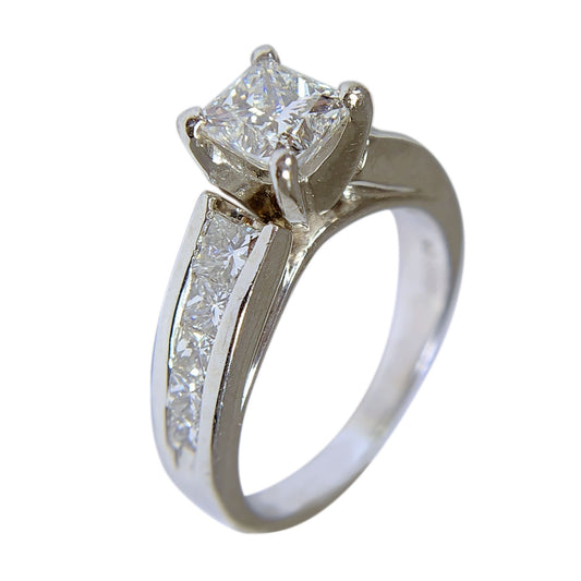 PLATINUM - PRINCESS DIAMOND RING - 2.27 CT