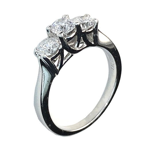 PLATINUM 3 STONES ROUND DIAMOND ENGAGEMENT RING - 1.18 CT