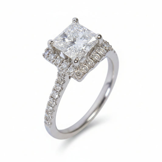 18 KT WHITE GOLD PRINCESS DIAMOND RING - 1.54 CT