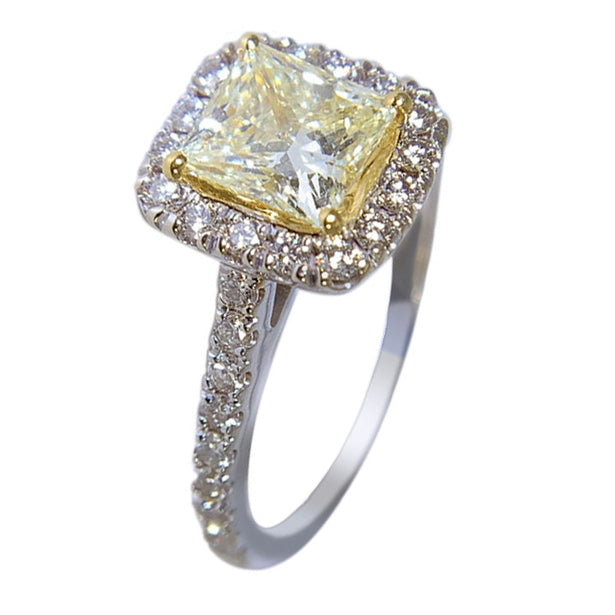 14 KT WHITE GOLD PRINCESS DIAMOND RING - 1.96 CT