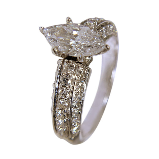 14 KT WHITE GOLD - MARQUISE DIAMOND GORGEOUS RING - 2.39 CT