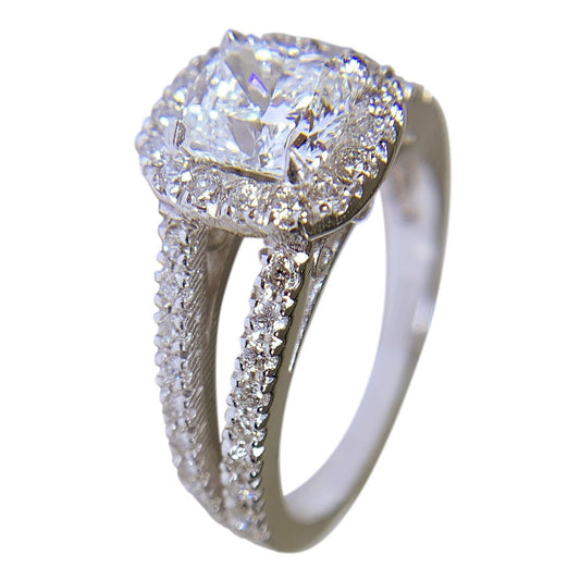 PLATINUM - CUSHION DIAMOND RING - 2.10 CT