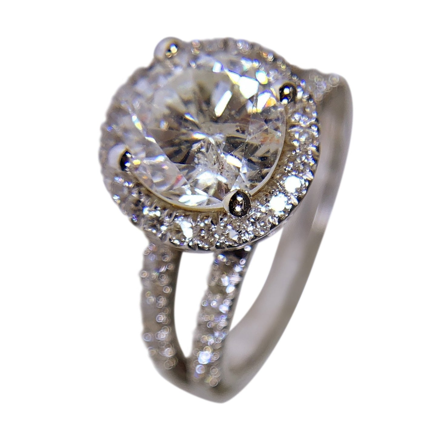 14 KT WHITE GOLD - ROUND DIAMOND RING - 2.99 CT