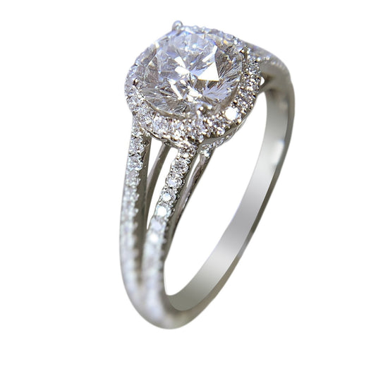 18 KT WHITE - GOLD DIAMOND RING - 2.17 CT