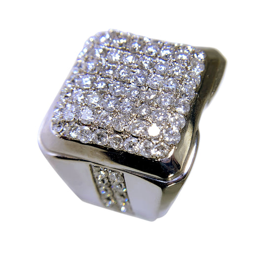 14 KT WHITE GOLD - SQUARE DESIGN WITH ROUND DIAMONDS RING - 3.85 CT