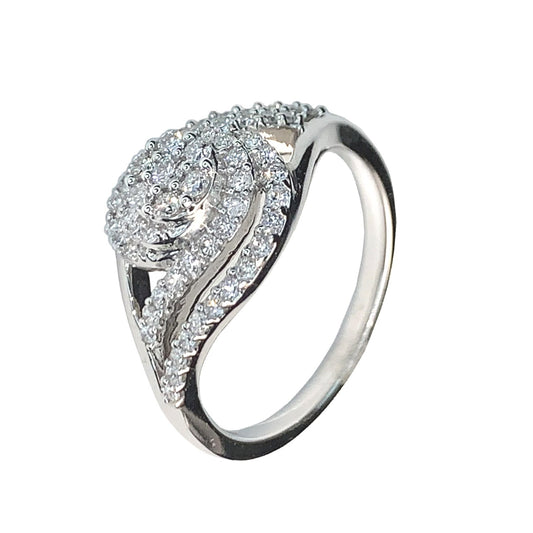 10 KT WHITE GOLD DIAMOND RING - 0.51 CT