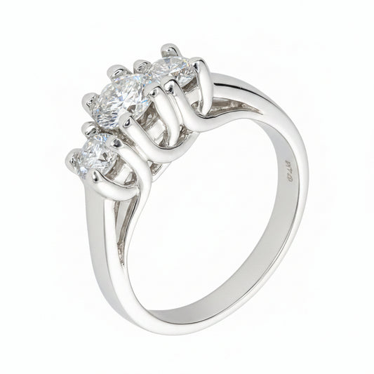 14 Kt White Gold 3 Stones Round Diamond Engagement Ring - 0.80 CT