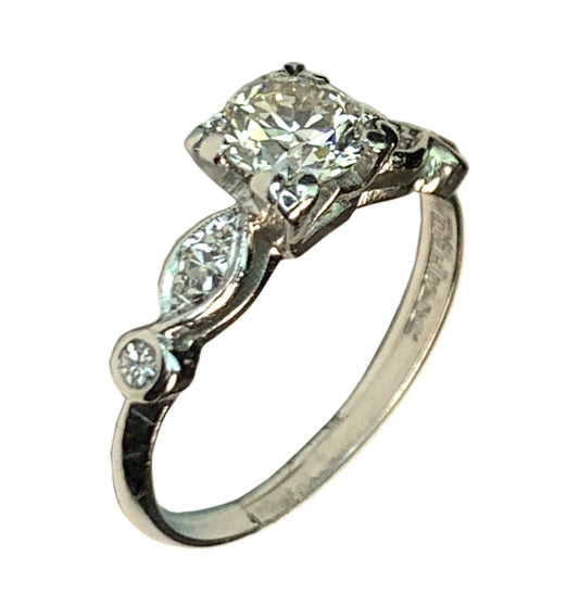 PLATINUM BEAUTIFUL DIAMOND ENGAGEMENT RING - 0.67 CT