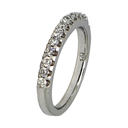 14 KT WHITE GOLD ROUND DIAMOND WEDDING BAND - 0.78 CT