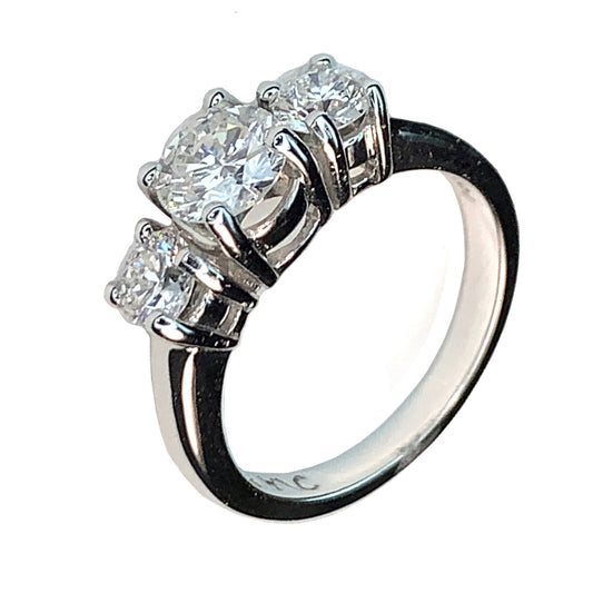 14 KT WHITE GOLD WONDERFUL 3 DIAMONDS ENGAGEMENT RING - 1.94 CT