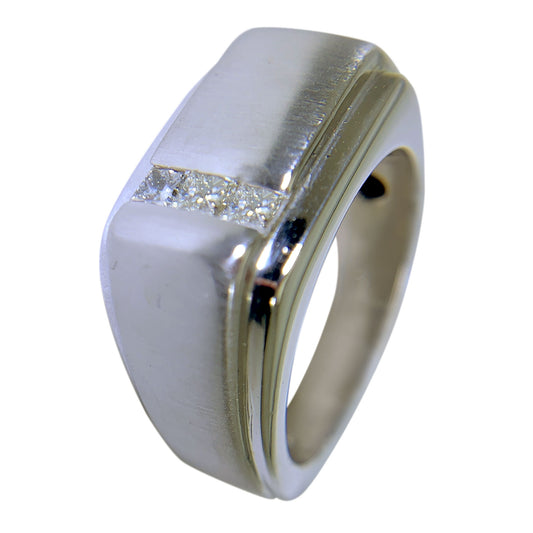 14 KT WHITE GOLD - SQUARE DESIGN MENS RING WITH PRINCESS DIAMONDS - 0.30 CT