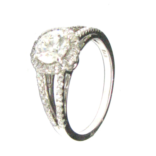 18 KT WHITE GOLD WOMENS ENGAGEMENT RING - 2.19 CT